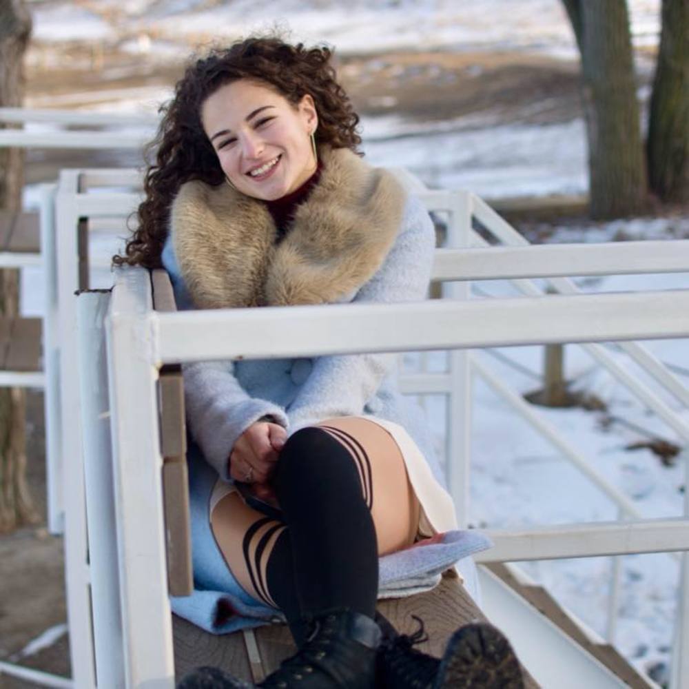 Meet your Posher, Hana